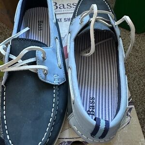 Bass Women’s Regatta Navy and Light Blue Boat Shoes